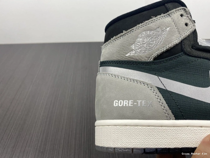 Retro Element DB2889-001 Jordan Gore-Tex Black Particle High Grey 1 0717